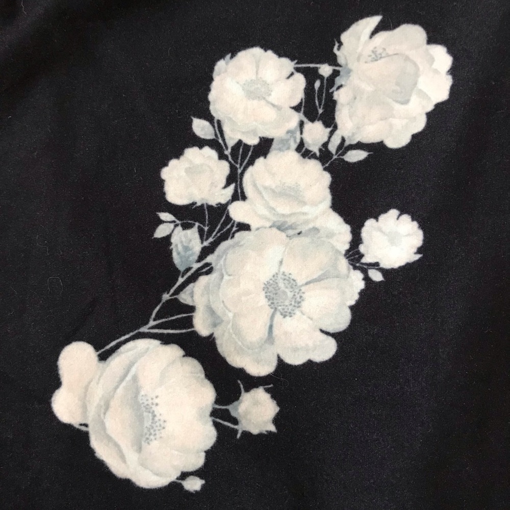 Black & White Floral Leggings - Picture 3 of 6